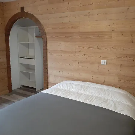Apartment La Maison Tresallet *